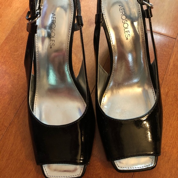 Aerosoles Sling Back Sandals - Picture 2 of 8